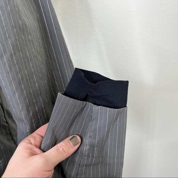 Lululemon grey striped jacket - Picture 3 of 11